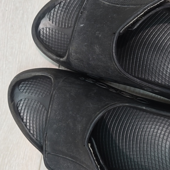 Oofos Mens Hook & Loop Black Slide Sandals Shoes Sz 13 - Picture 7 of 13